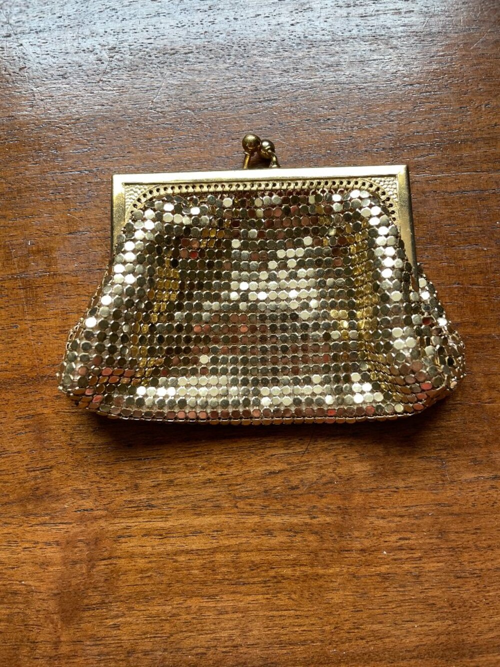 Vintage Whiting & Davis Gold Mesh Coin Purse Kiss Lock Made in USA